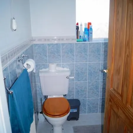 3 Bed House With Exceptional View Villa Batley Exterior photo