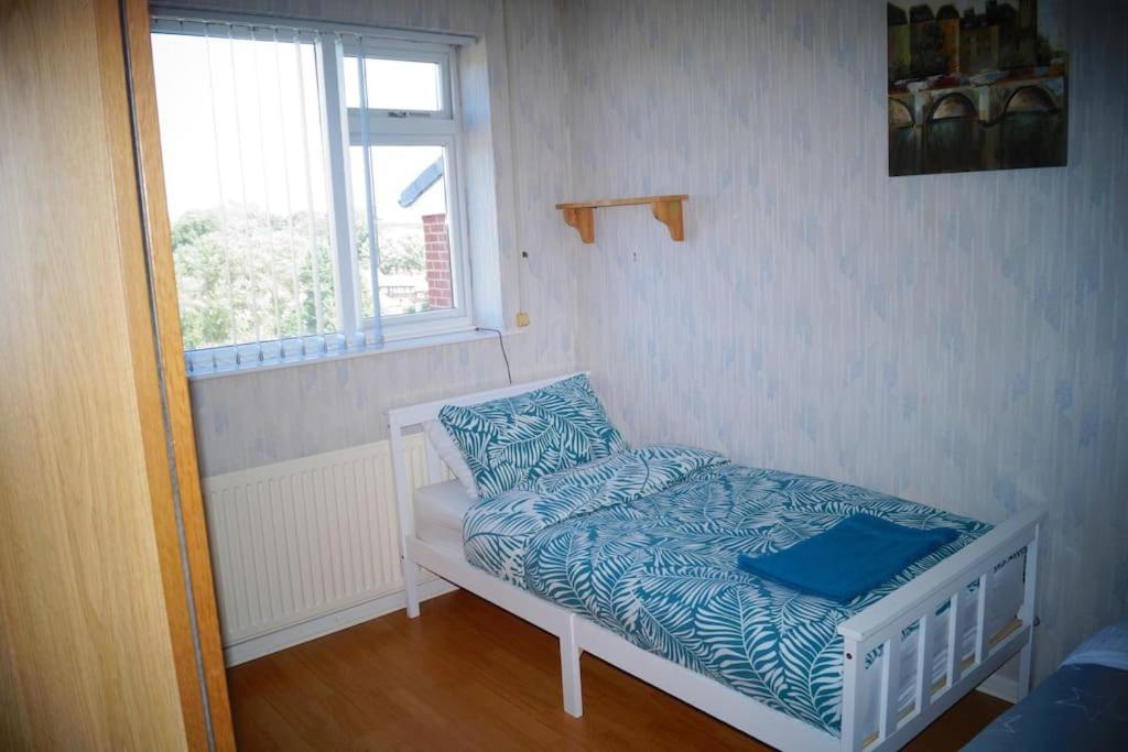 Holiday home 3 Bed House With Exceptional View Batley