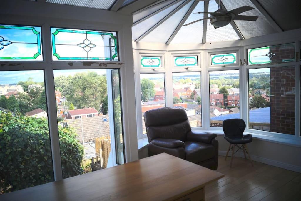 Holiday home 3 Bed House With Exceptional View Batley